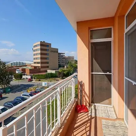 Zhelezovi Apartment Pomorie