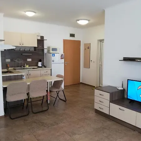 Apartamenti Zhelezovi 아파트 포마리