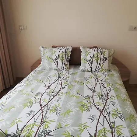 Apartamenti Zhelezovi 아파트 포마리