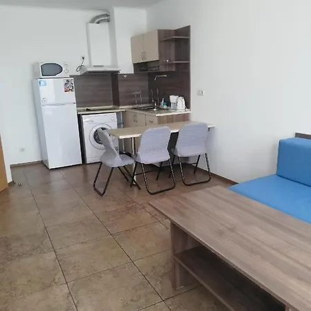 Apartamenti Zhelezovi * 포마리